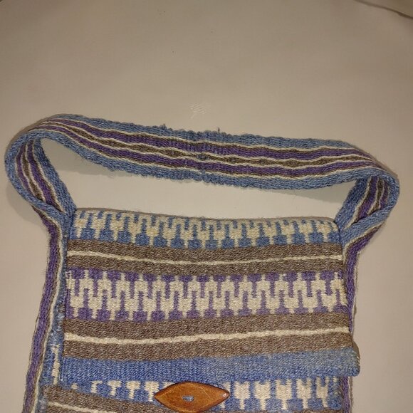 Handwoven Wool Shoulder Bag Blue White Brown Stripes Wood Button Closure Vintage - Picture 9 of 9
